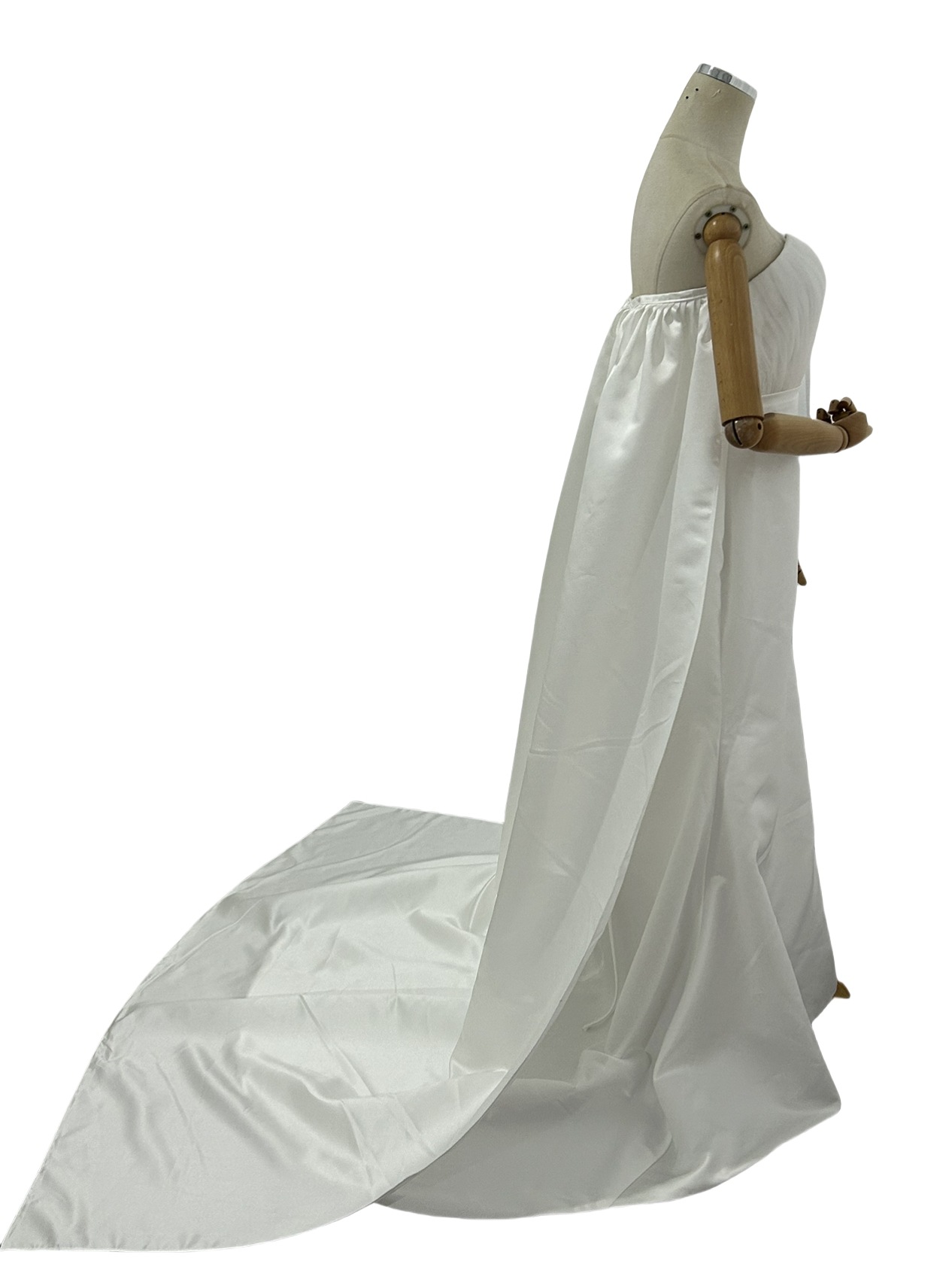 ウェディングドレス ベアトップ 細見えシルエット 取り外しトレーン エレガント 拳式 ウェディングドレス ベアトップ 細見えシルエット 取り外しトレーン エレガント 拳式