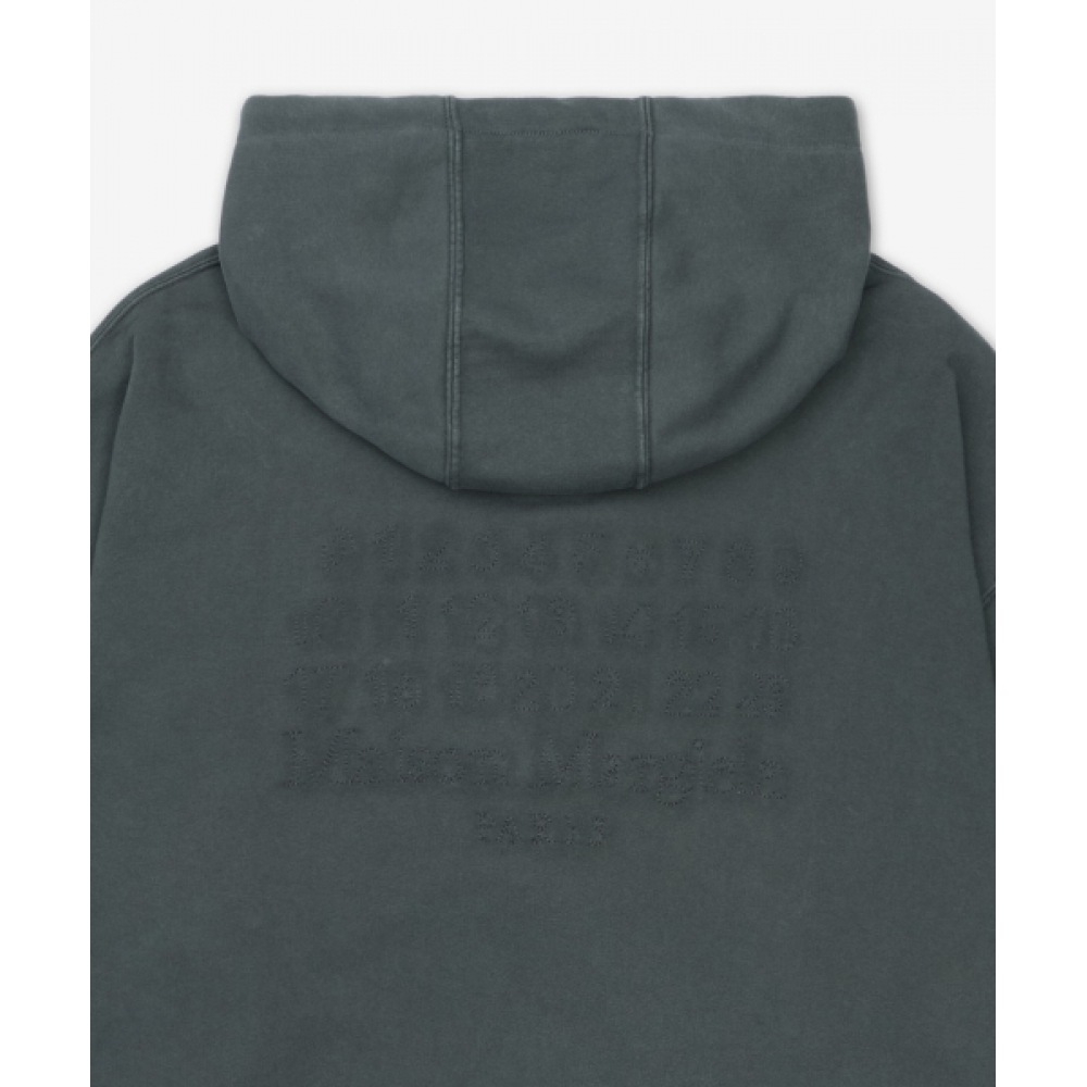 MAISON MARGIELAオーバダイロゴフーディー/ワッシュドブラック/S50HG0047M25017969 MAISON MARGIELAオーバダイロゴフーディー/ワッシュドブラック/S50HG0047M25017969