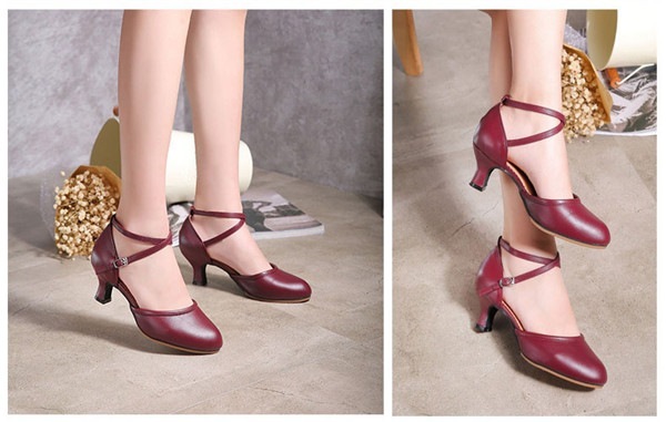 【急速出荷!】ラテン ダンスシューズ 疲れない レディース シューズ 社交ダンス キラキラ靴 練習 美脚 女性 ハイヒール 大きいサイズ 舞台 演出 ステージ ラテン シューズ ゴールド シルバー 【急速出荷!】ラテン ダンスシューズ 疲れない レディース シューズ 社交ダンス キラキラ靴 練習 美脚 女性 ハイヒール 大きいサイズ 舞台 演出 ステージ ラテン シューズ ゴールド シルバー