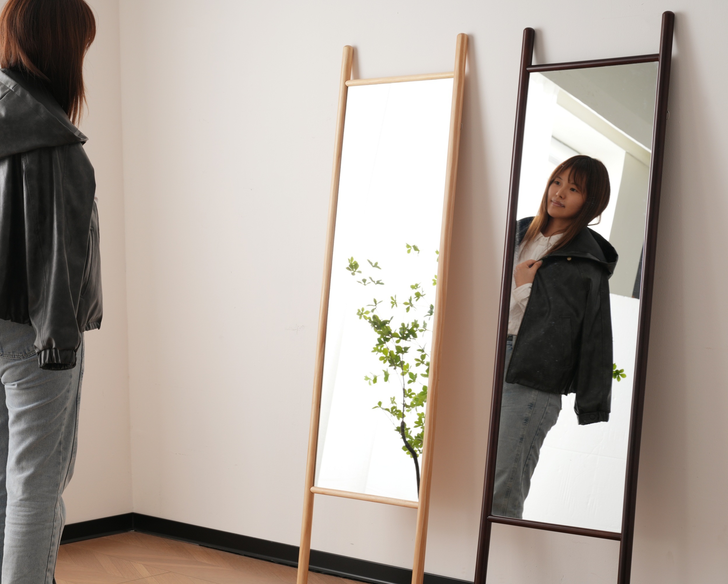 【国内即発送】435 全身鏡 鏡 姿見 スタンドミラー ミラー 立て掛け 壁掛け かがみ 大きいミラー 161×45cm 鏡高さ115×幅38.5cm レトロ パイン材 お洒落 モダン お店 おしゃれ 【国内即発送】435 全身鏡 鏡 姿見 スタンドミラー ミラー 立て掛け 壁掛け かがみ 大きいミラー 161×45cm 鏡高さ115×幅38.5cm レトロ パイン材 お洒落 モダン お店 おしゃれ