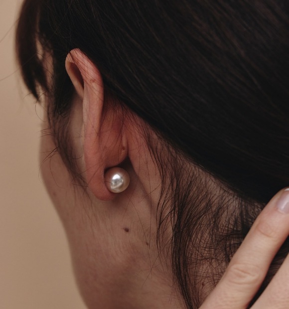 【HYERES LOR】24SS★ Aceh Silver (Y) Pearl Ball Earrings HYERES LOR] Aceh Silver (Y) Pearl Ball Earrings ピアス