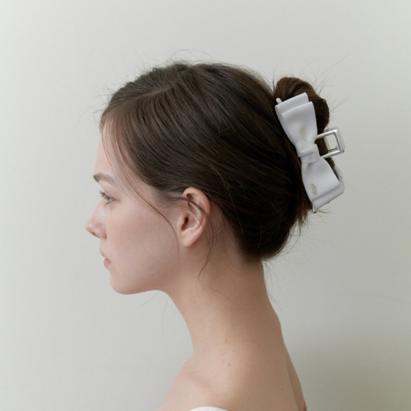 キンダベイビークラシックリボンシルバークロー-ホワイト キンダベイビークラシックリボンシルバークロー-ホワイト