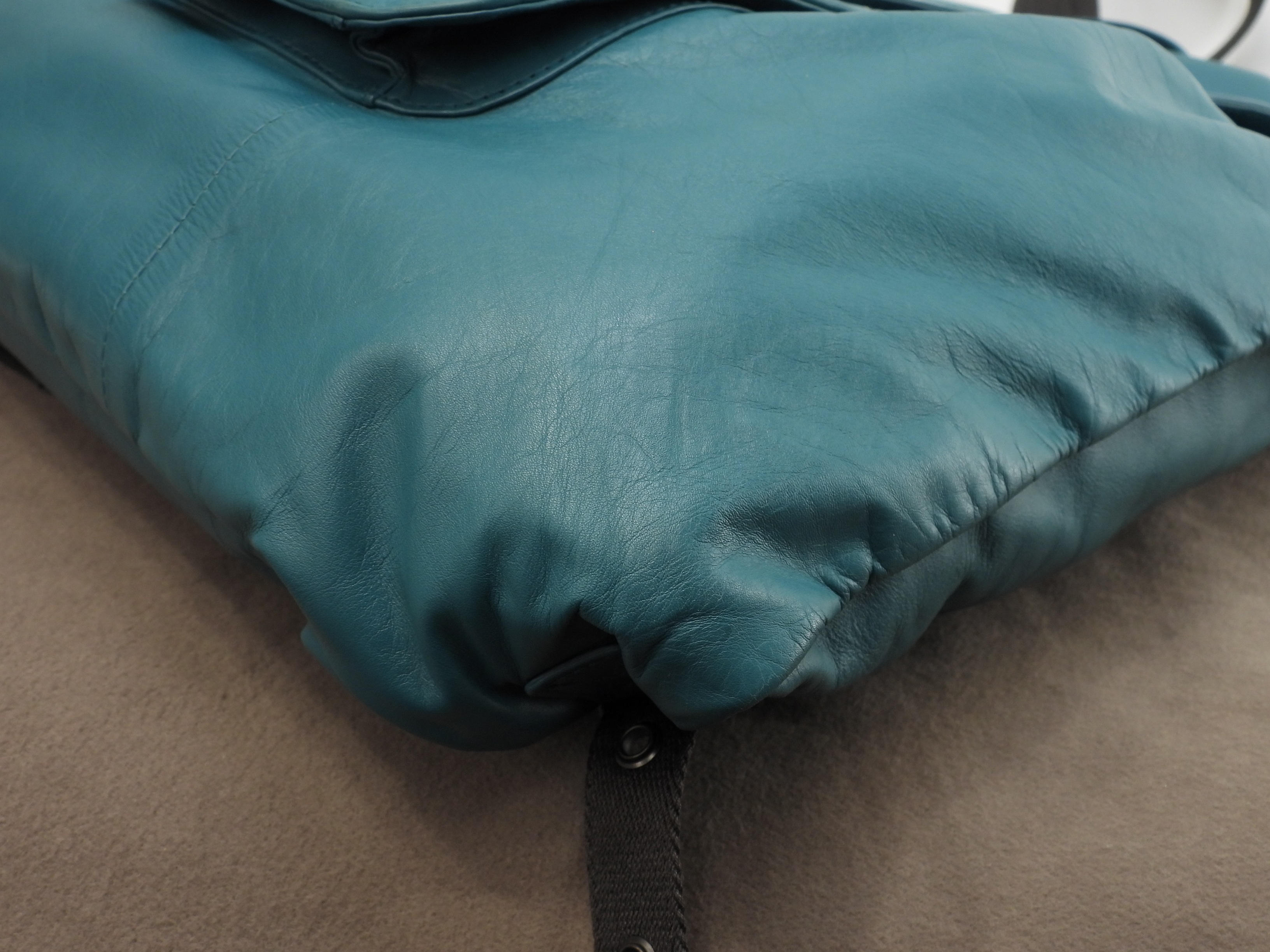 バックパック イントレチャート レザー緑 リュックサック バッグ 美品@B05228419H