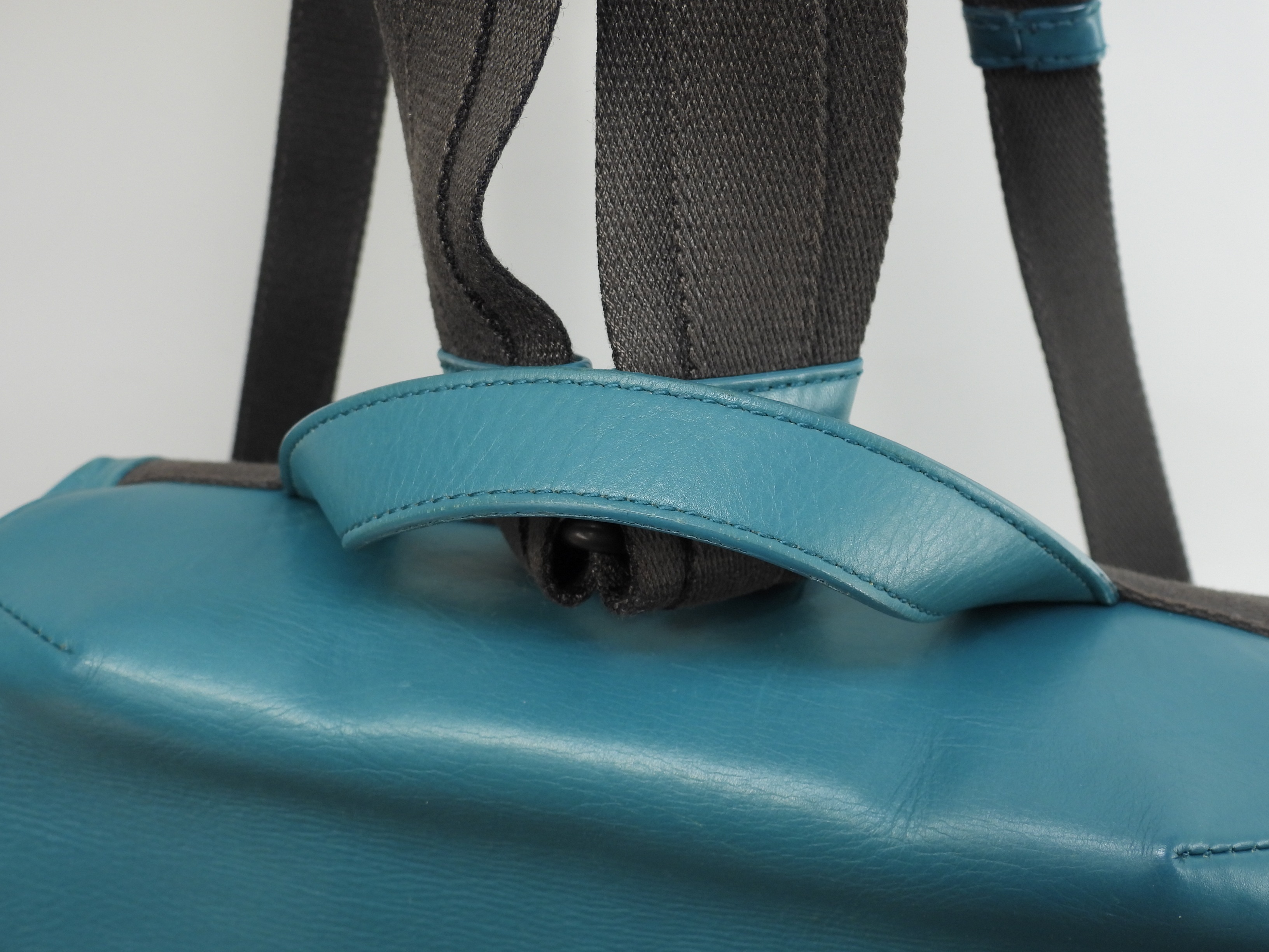 バックパック イントレチャート レザー緑 リュックサック バッグ 美品@B05228419H