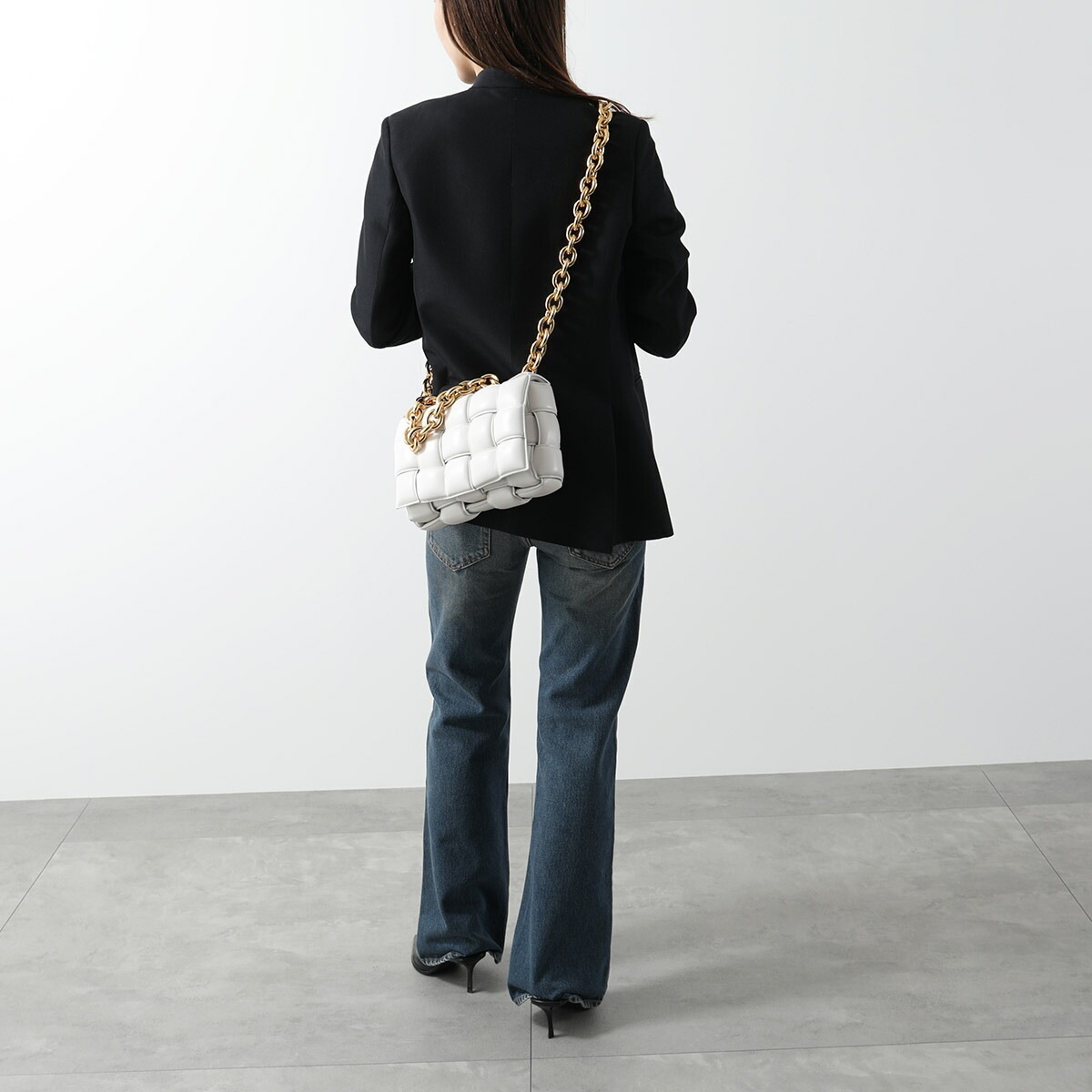 BOTTEGA VENETA ボッテガヴェネタ ショルダーバッグ The Chain Cassette カセット 631421 VBWZ0 レディース マキシイ BOTTEGA VENETA ボッテガヴェネタ ショルダーバッグ The Chain Cassette カセット 631421 VBWZ0 レディース マキシイ