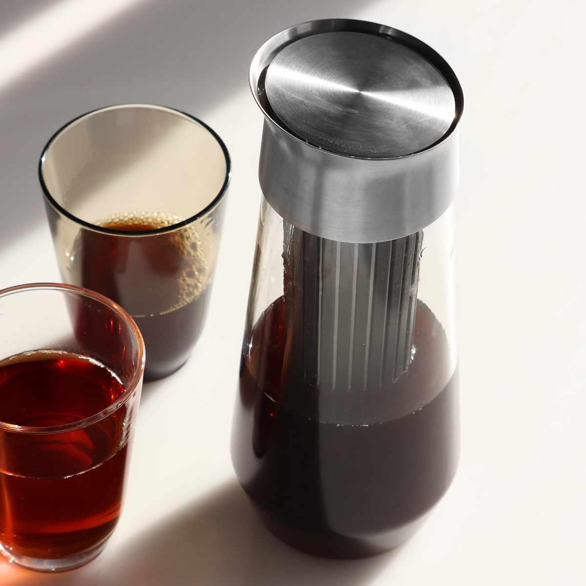 KINTO キントー LUCE コールドブリューカラフェ 1L 冷水筒 ピッチャー 耐熱ガラス 電子レンジ対応 食洗機対応 水差し 麦茶ポット 耐熱 ガラス 茶こし付き ストレーナー シンプル KINTO キントー LUCE コールドブリューカラフェ 1L 冷水筒 ピッチャー 耐熱ガラス 電子レンジ対応 食洗機対応 水差し 麦茶ポット 耐熱 ガラス 茶こし付き ストレーナー シンプル