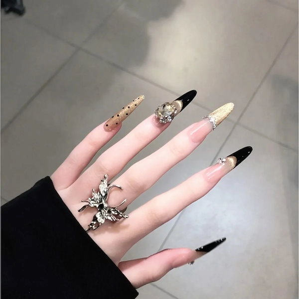 Qoo10] 人気純手作り純欲風ブラックゴールドジェニ