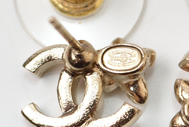 ピアス アクセサリー ミニCC/フラワー ラインストーン ゴールド C23【中古】 ピアス アクセサリー ミニCC/フラワー ラインストーン ゴールド C23【中古】