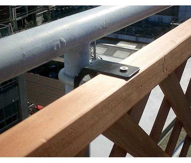 ラティス フェンス ポール用固定金具 上部用 20個セット ベランダ 格子フェンス対応 枠の厚み3.5cm用 DIYパーツ ラティス フェンス ポール用固定金具 上部用 20個セット ベランダ 格子フェンス対応 枠の厚み3.5cm用 DIYパーツ