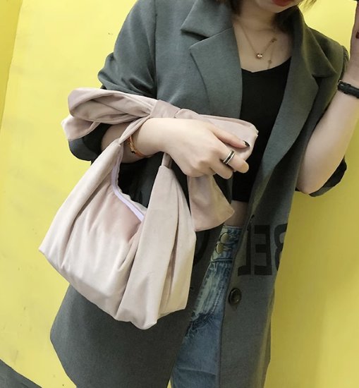 ハンドバッグ レディース バッグ 鞄 かばん リボモチーフ キュート 可愛い ベルベット 上品 カジュアル お出かけ おしゃれ シンプル 無地 ジッパー ソフト 柔らかい ファッション レトロ 女性