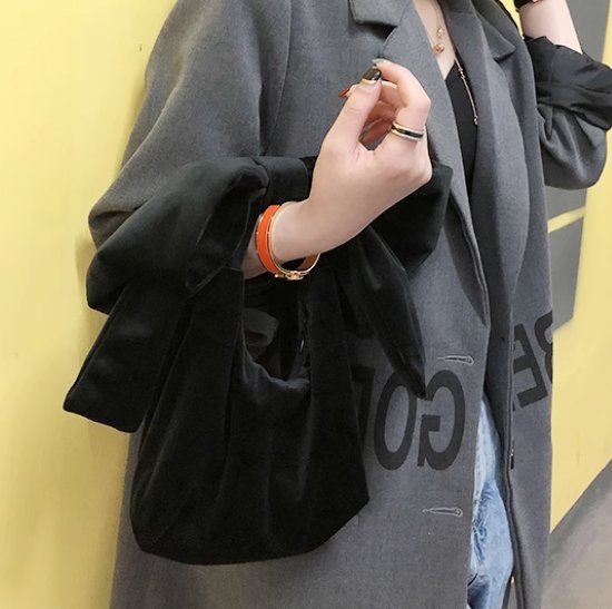 ハンドバッグ レディース バッグ 鞄 かばん リボモチーフ キュート 可愛い ベルベット 上品 カジュアル お出かけ おしゃれ シンプル 無地 ジッパー ソフト 柔らかい ファッション レトロ 女性
