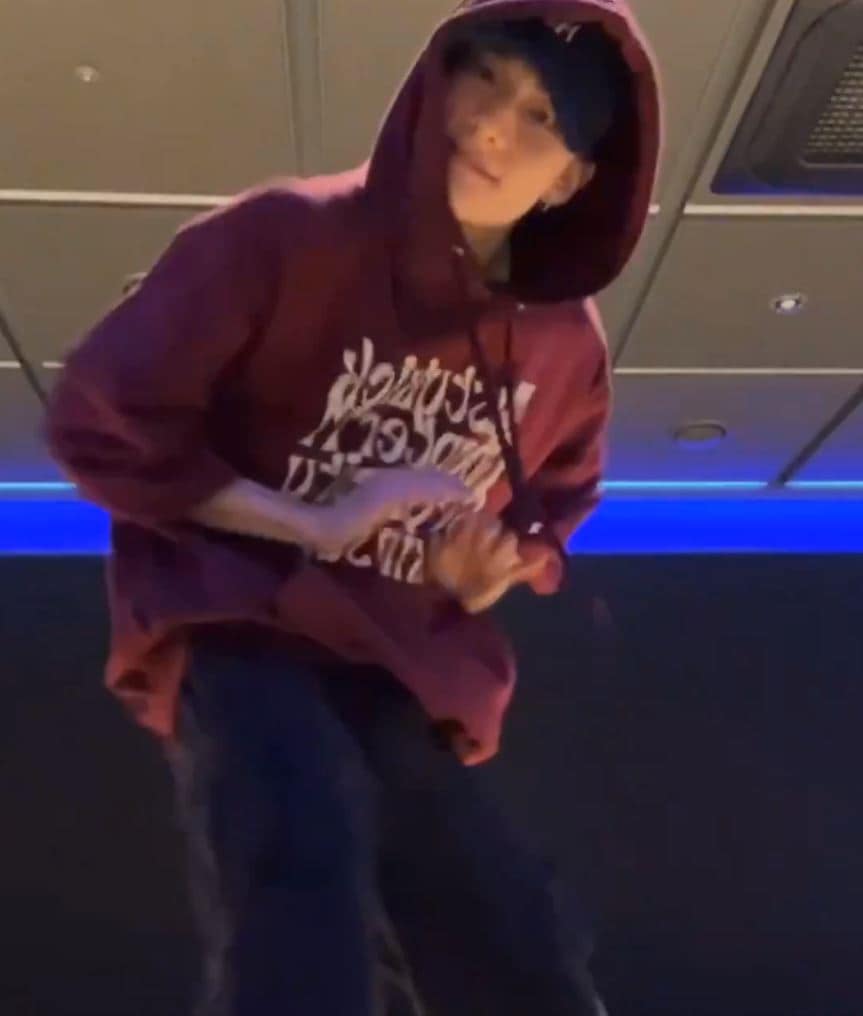 [Stray Kids ヒョンジン 着用] ギンソンフードティー 6色 Kinsum Hoodie 6 colors NMIXX ヘウォン着用