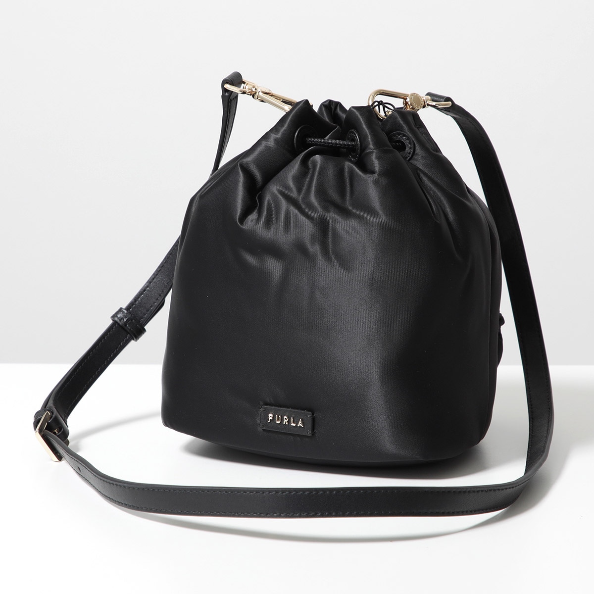 Furla フルラ ショルダーバッグ GAIA ガイア WE00653 BX3172 レディース ハンドバッグ 巾着バッグ 鞄 カラー3色 【mega】 Furla フルラ ショルダーバッグ GAIA ガイア WE00653 BX3172 レディース ハンドバッグ 巾着バッグ 鞄 カラー3色 【mega】