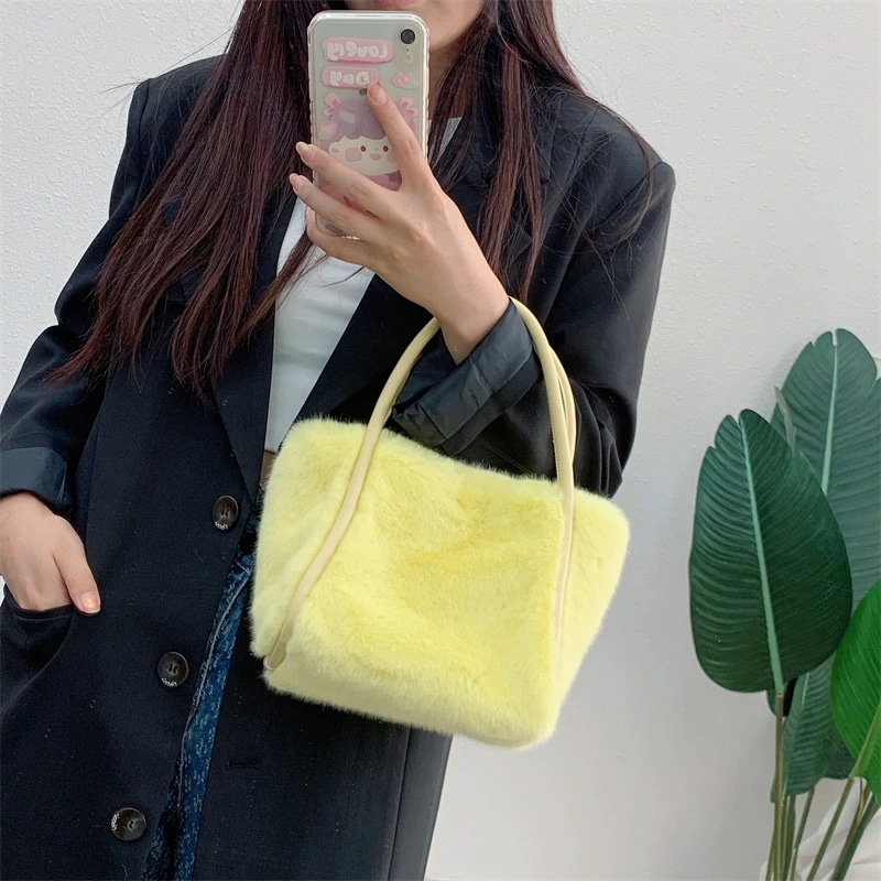 ファーバッグ ショルダーバッグ チェーンデザイン (T) ファーバッグ ショルダーバッグ チェーンデザイン (T)