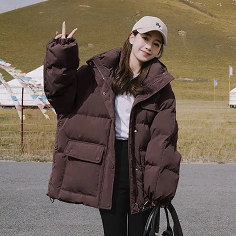 ダウンジャケット冬の新作ダウン綿入れ女性用フード付きパン生地ショート丈小柄フレンチのけだるい風ビッグサイズのゆったり綿入れ ダウンジャケット冬の新作ダウン綿入れ女性用フード付きパン生地ショート丈小柄フレンチのけだるい風ビッグサイズのゆったり綿入れ