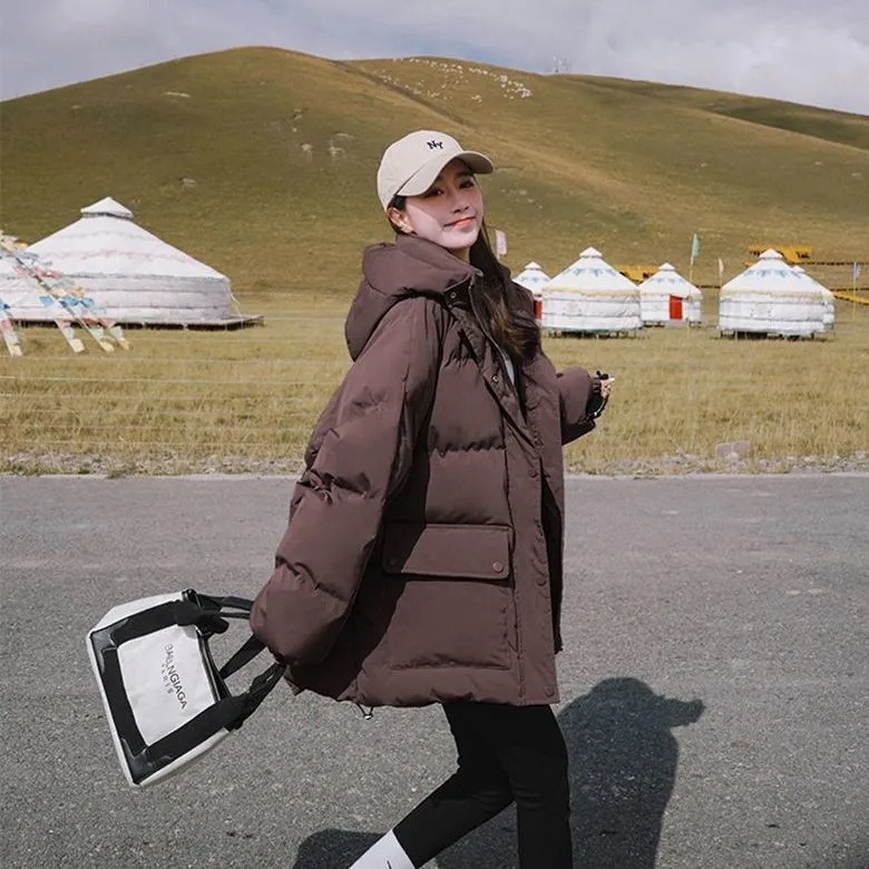 ダウンジャケット冬の新作ダウン綿入れ女性用フード付きパン生地ショート丈小柄フレンチのけだるい風ビッグサイズのゆったり綿入れ ダウンジャケット冬の新作ダウン綿入れ女性用フード付きパン生地ショート丈小柄フレンチのけだるい風ビッグサイズのゆったり綿入れ