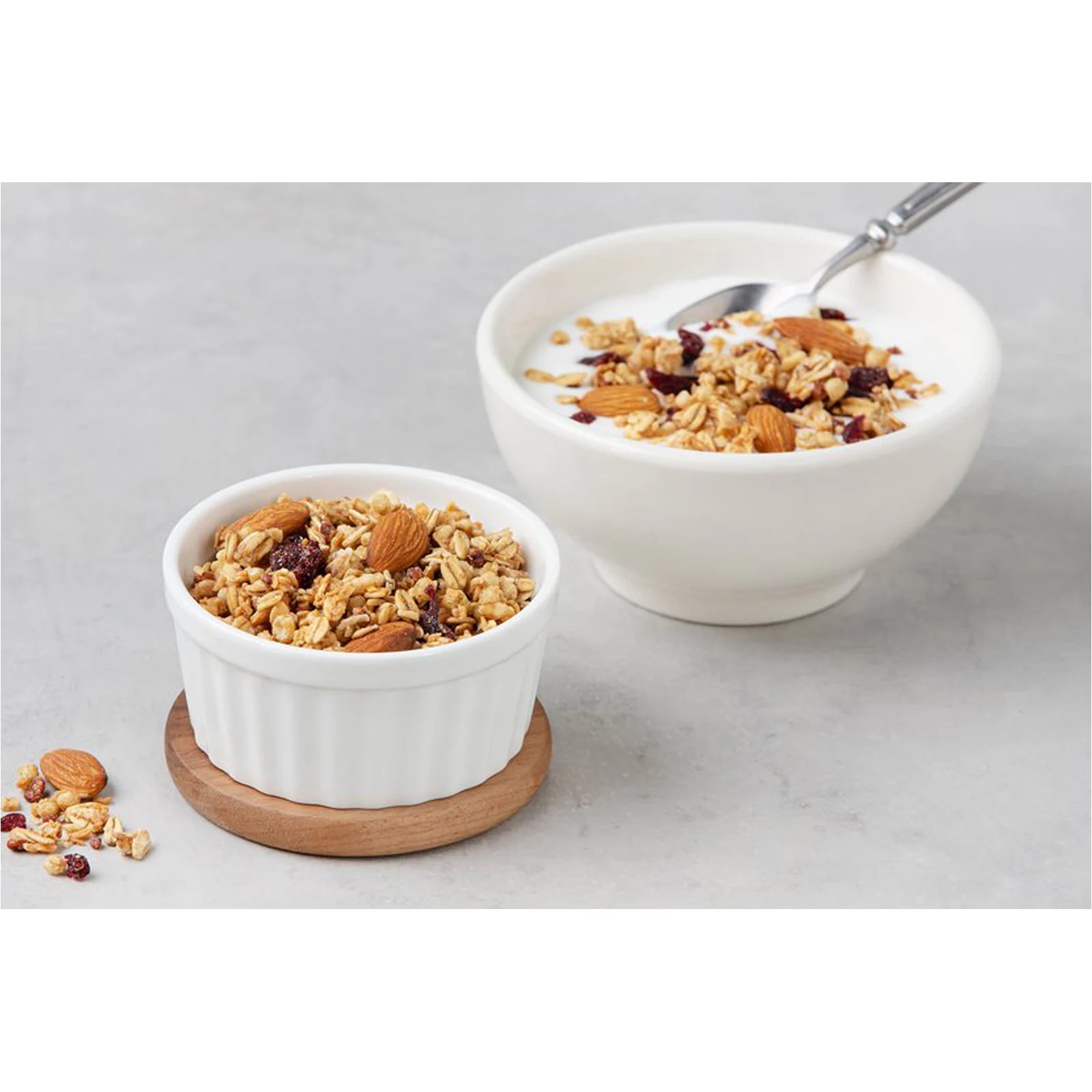 リアル グラノーラ アーモンド クランベリー 380g X 2個 リアル グラノーラ アーモンド クランベリー 380g X 2個