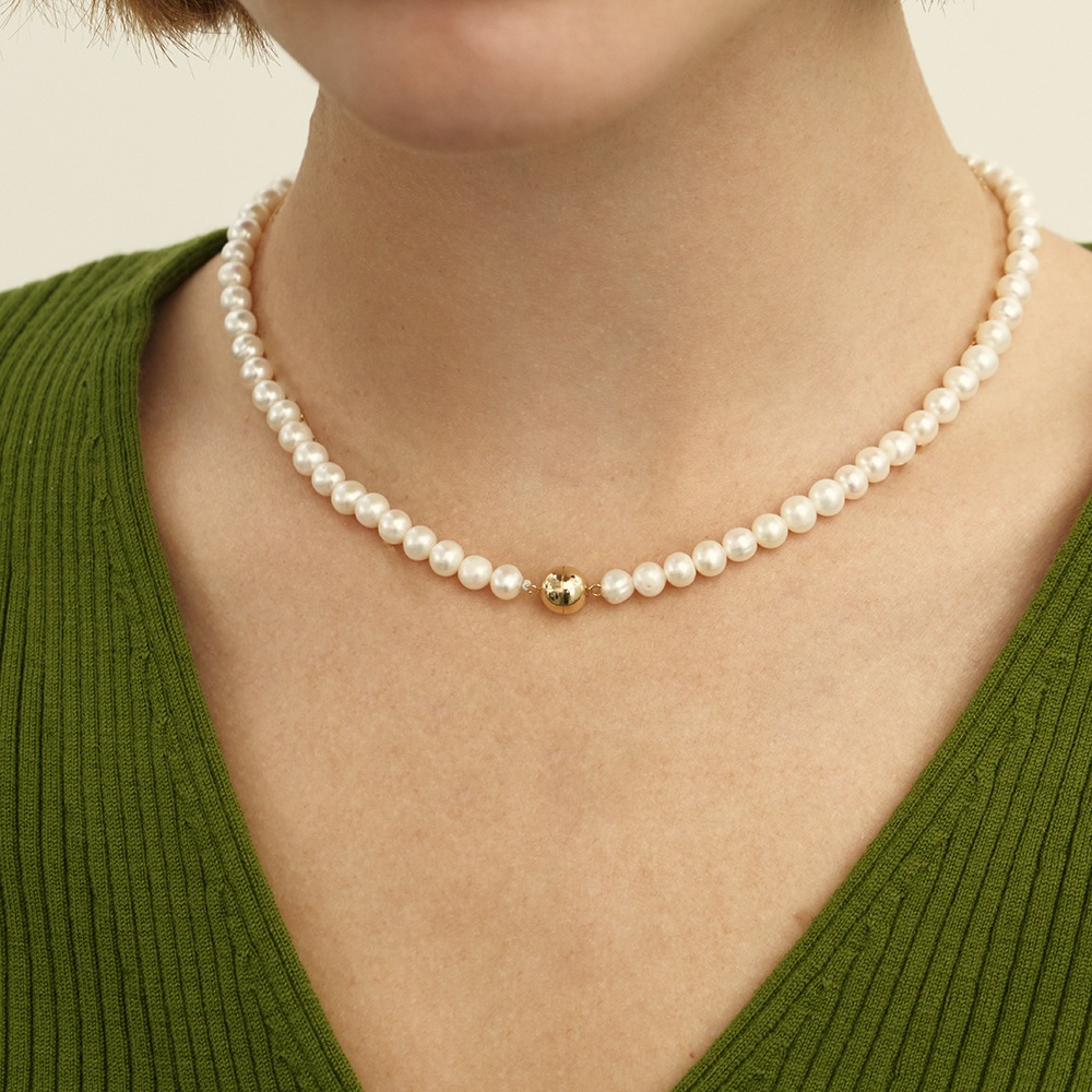 LUNNE 14k マグネット式フルムーン淡水パールネックレス K14ゴールド #LCN05 LUNNE 14k マグネット式フルムーン淡水パールネックレス K14ゴールド #LCN05