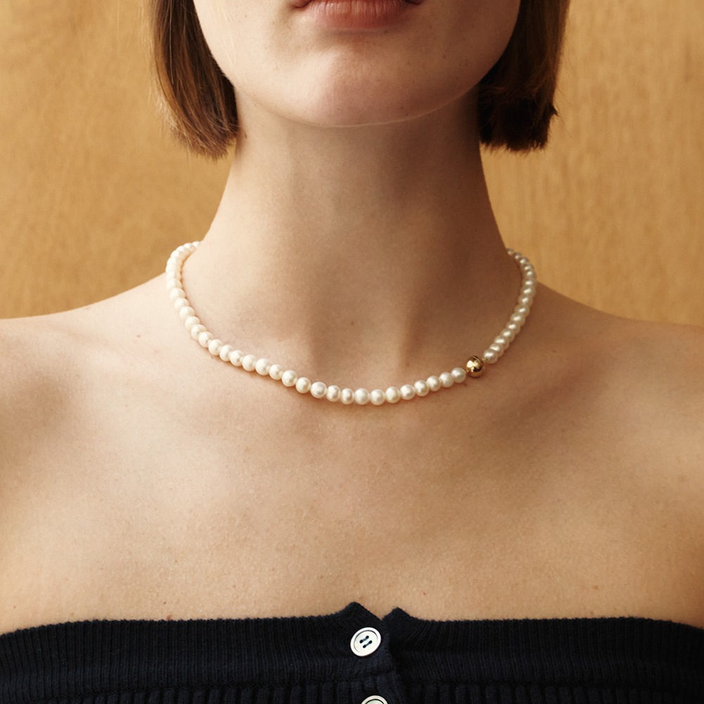 LUNNE 14k マグネット式フルムーン淡水パールネックレス K14ゴールド #LCN05 LUNNE 14k マグネット式フルムーン淡水パールネックレス K14ゴールド #LCN05