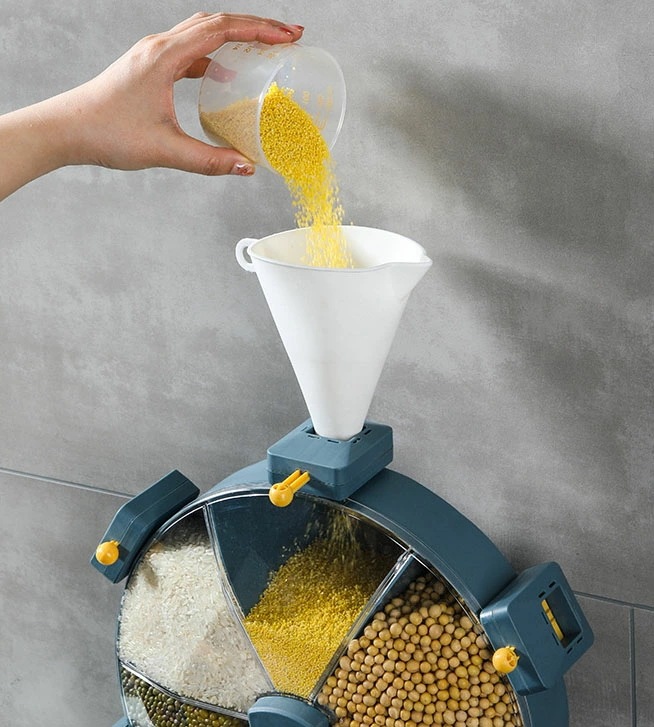 米びつ 8.5L お米収納 回転式 壁に取り付け おしゃれ キッチン用品 キッチン収納 保存容器 ライスボックス プラスチック 漏斗 計量カップ付き ホワイト ネイビー ハトムギ 小豆 楽天海外通販 米びつ 8.5L お米収納 回転式 壁に取り付け おしゃれ キッチン用品 キッチン収納 保存容器 ライスボックス プラスチック 漏斗 計量カップ付き ホワイト ネイビー ハトムギ 小豆 楽天海外通販