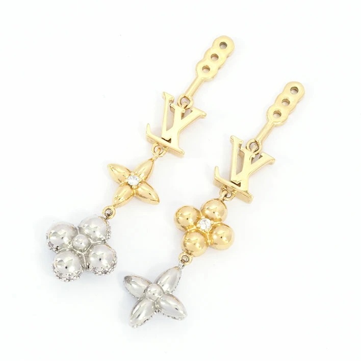 【美品】ルイヴィトン ロング パンダント LVグラム M01262 ラインストーン 【ピアス】 【美品】ルイヴィトン ロング パンダント LVグラム M01262 ラインストーン 【ピアス】