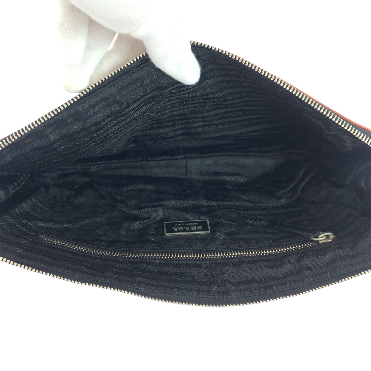 美品 三角ロゴプレート 男女兼用 ブラック オレンジ シルバー金具 レザー クラッチバッグ セカンドバッグ レディース 503535 美品 三角ロゴプレート 男女兼用 ブラック オレンジ シルバー金具 レザー クラッチバッグ セカンドバッグ レディース 503535