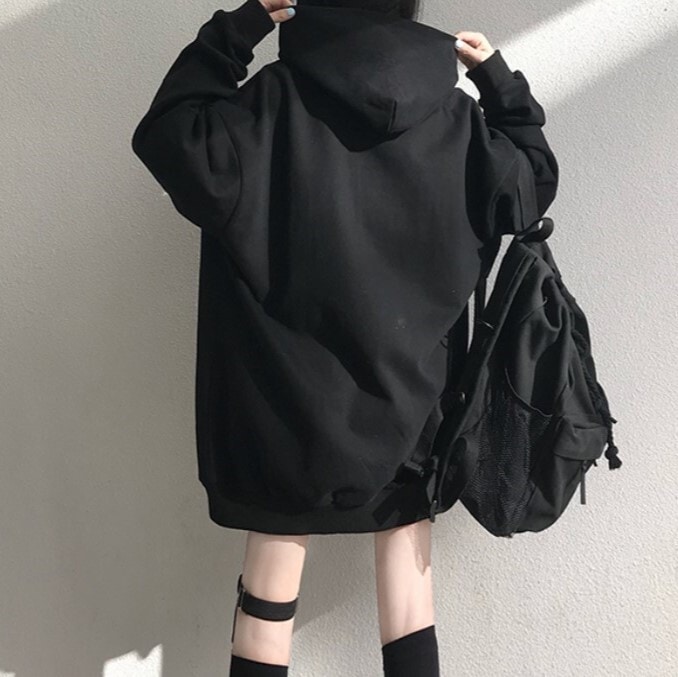 オーバーサイズ 肩ジッパー 肌見せ トップス プルオーバー フーディー パーカー ミディアム丈 チュニック丈 長袖 萌袖 ロングスリーブ ドロップショルダー フード付き ファスナー 2way シンプル オーバーサイズ 肩ジッパー 肌見せ トップス プルオーバー フーディー パーカー ミディアム丈 チュニック丈 長袖 萌袖 ロングスリーブ ドロップショルダー フード付き ファスナー 2way シンプル