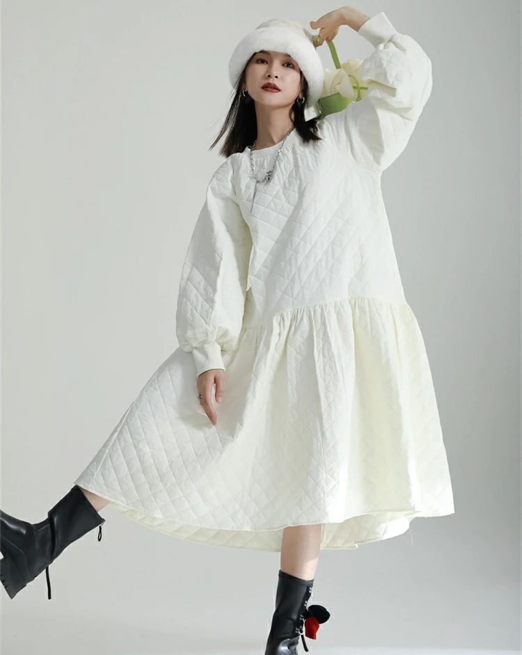 期間限定上質! キルティング ワンピース ロング丈 レディース 冬用服 真冬用 厚手 キルトニット 中綿 ゆったり 長袖 セミフォーマル服 Aライン 大きいフレア 着痩せ ミモレ丈 大きいサイズ Uネ 期間限定上質! キルティング ワンピース ロング丈 レディース 冬用服 真冬用 厚手 キルトニット 中綿 ゆったり 長袖 セミフォーマル服 Aライン 大きいフレア 着痩せ ミモレ丈 大きいサイズ Uネ