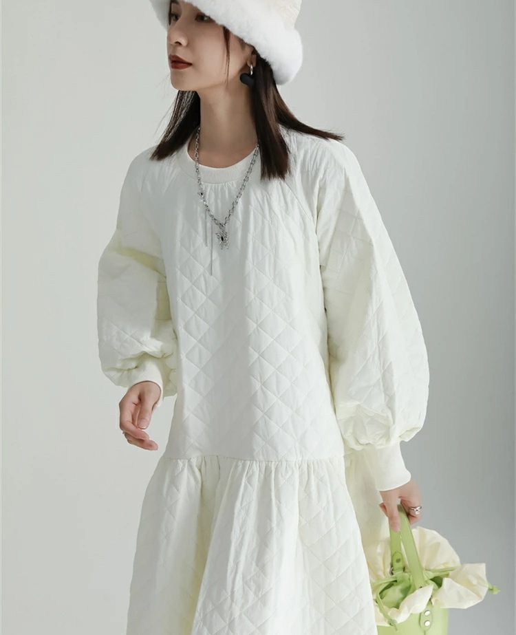 期間限定上質! キルティング ワンピース ロング丈 レディース 冬用服 真冬用 厚手 キルトニット 中綿 ゆったり 長袖 セミフォーマル服 Aライン 大きいフレア 着痩せ ミモレ丈 大きいサイズ Uネ 期間限定上質! キルティング ワンピース ロング丈 レディース 冬用服 真冬用 厚手 キルトニット 中綿 ゆったり 長袖 セミフォーマル服 Aライン 大きいフレア 着痩せ ミモレ丈 大きいサイズ Uネ