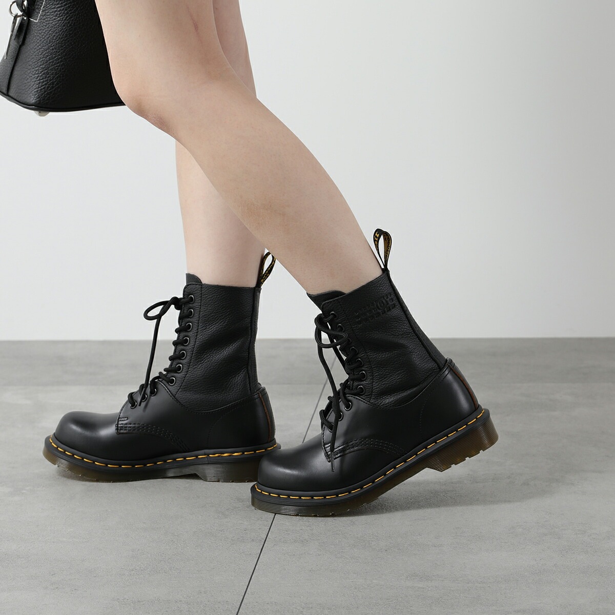 MM6 × Dr.Martens エムエムシックス メゾンマルジェラ ドクターマーチン コラボ ブーツ 1490 TWIST S66WU0126 P8030 レ