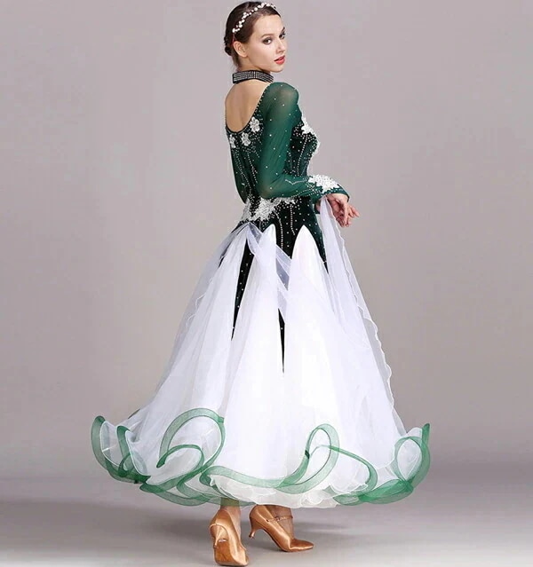 新品 社交ダンス衣装 パーティードレス レッスン着 高級仕様 ライトパープル S 新品 社交ダンス衣装 パーティードレス レッスン着 高級仕様