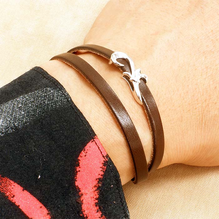 クロストゥーミー close to me 二重 レザー シルバー ブレスレット アラベスク 唐草 レザ クロストゥーミー close to me 二重 レザー シルバー ブレスレット アラベスク 唐草 レザ