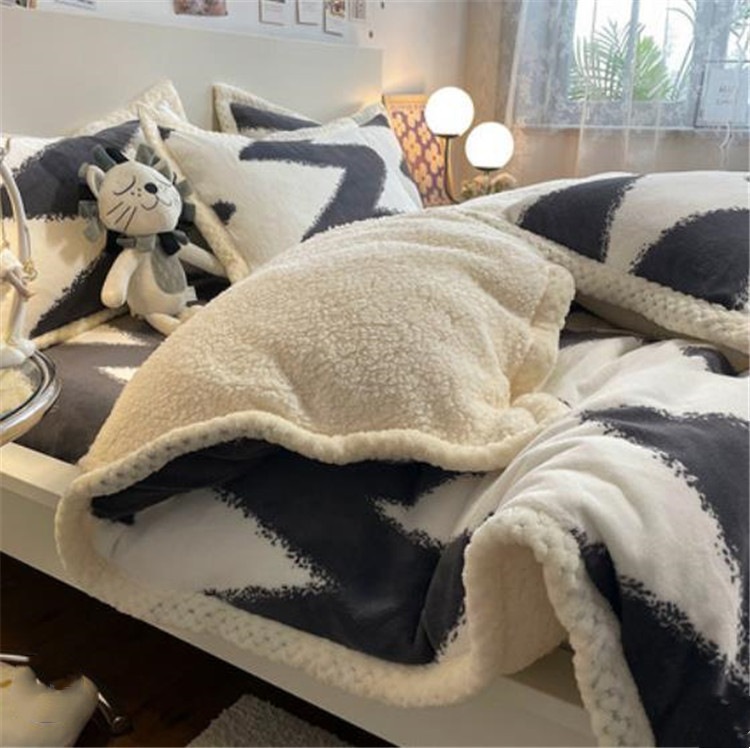 韓国ファッション 大人気 カジュアル 厚手 子羊の毛 柔らかい 肌にやさしい キルトカバー 寝具 韓国ファッション 大人気 カジュアル 厚手 子羊の毛 柔らかい 肌にやさしい キルトカバー 寝具