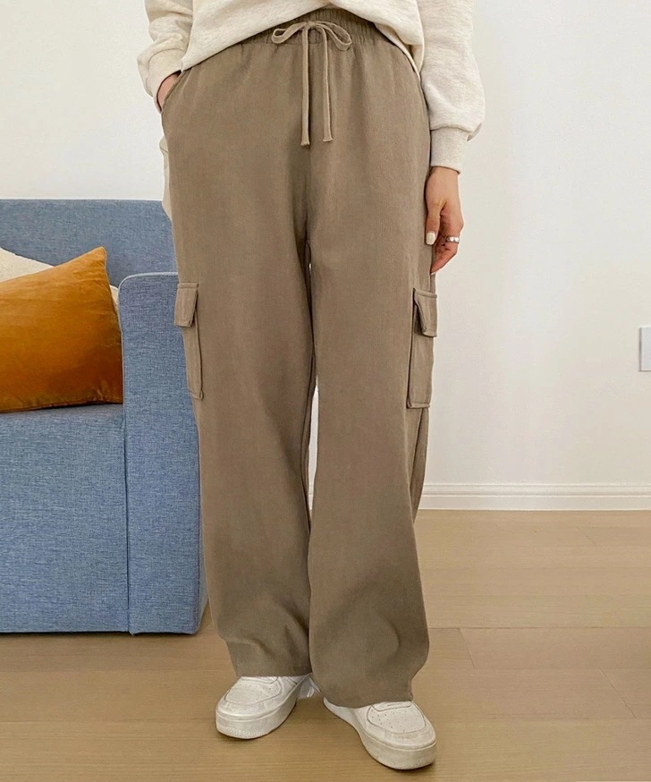 コーデュロイドローストリングカーゴワイドパンツ レディース ボトムス 秋 冬 ワイドパンツ カーゴパンツ ストレートパンツ ポケット サイドポケット フラップポケット コーデュロイ 厚手 柔らかい ふ