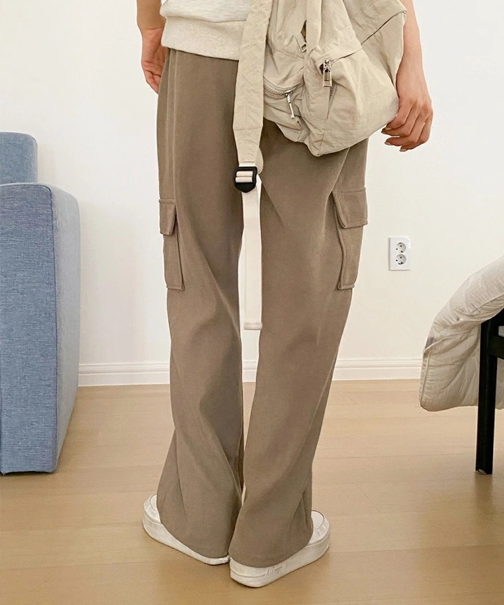 コーデュロイドローストリングカーゴワイドパンツ レディース ボトムス 秋 冬 ワイドパンツ カーゴパンツ ストレートパンツ ポケット サイドポケット フラップポケット コーデュロイ 厚手 柔らかい ふ