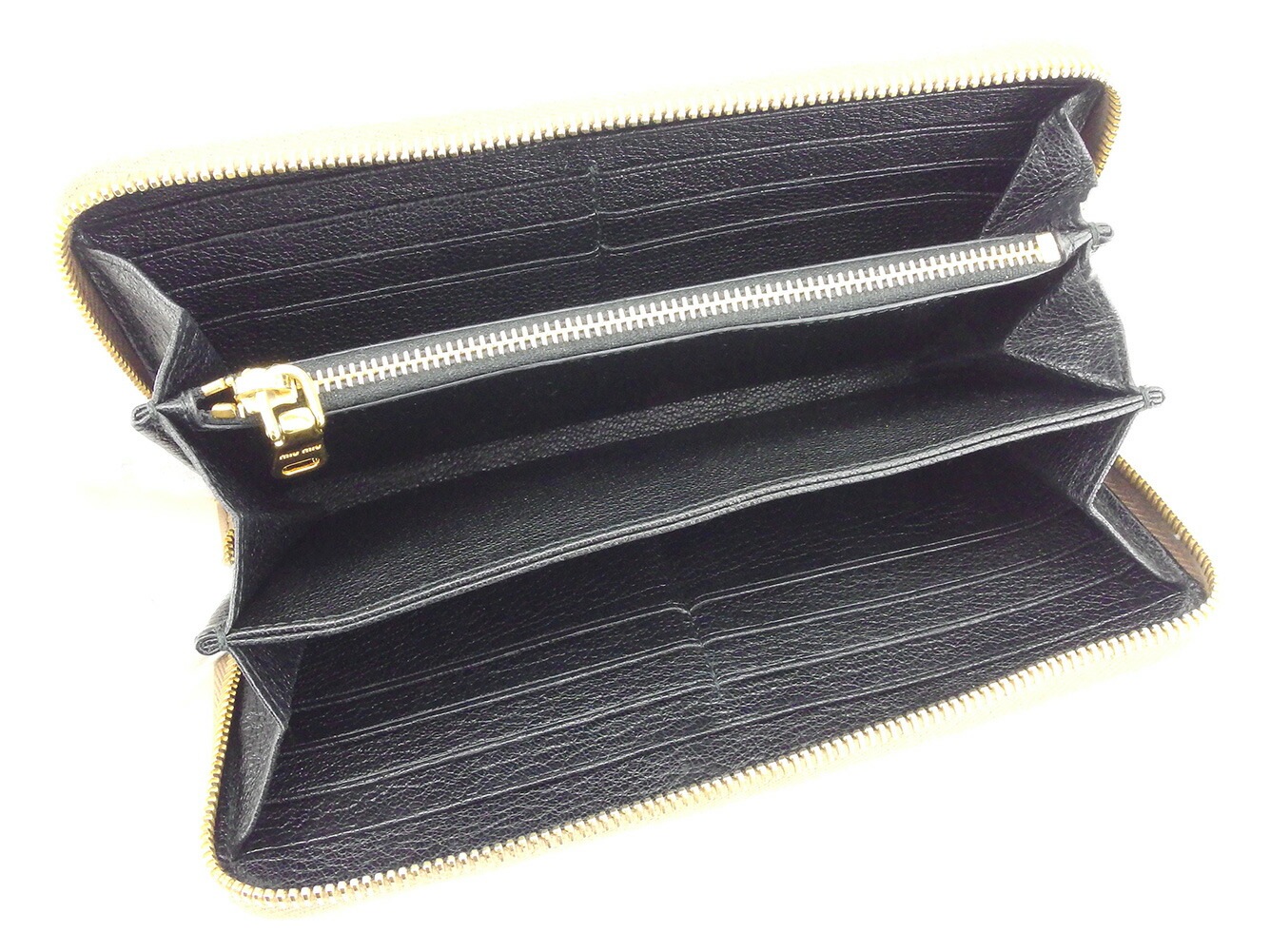 長財布 ラウンドファスナー リボンモチーフ ベージュ 中古