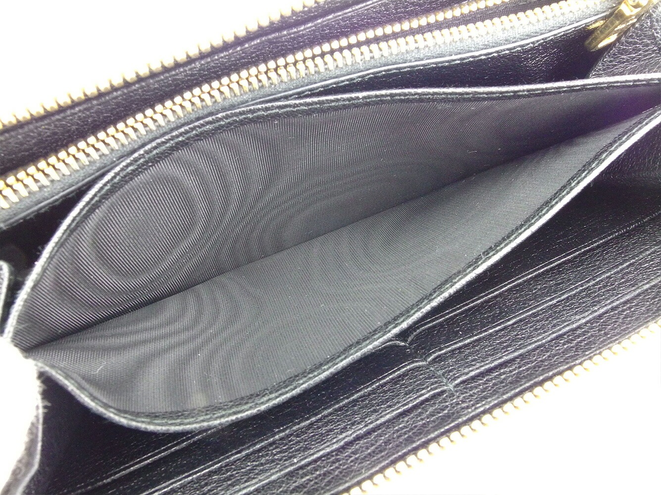 長財布 ラウンドファスナー リボンモチーフ ベージュ 中古