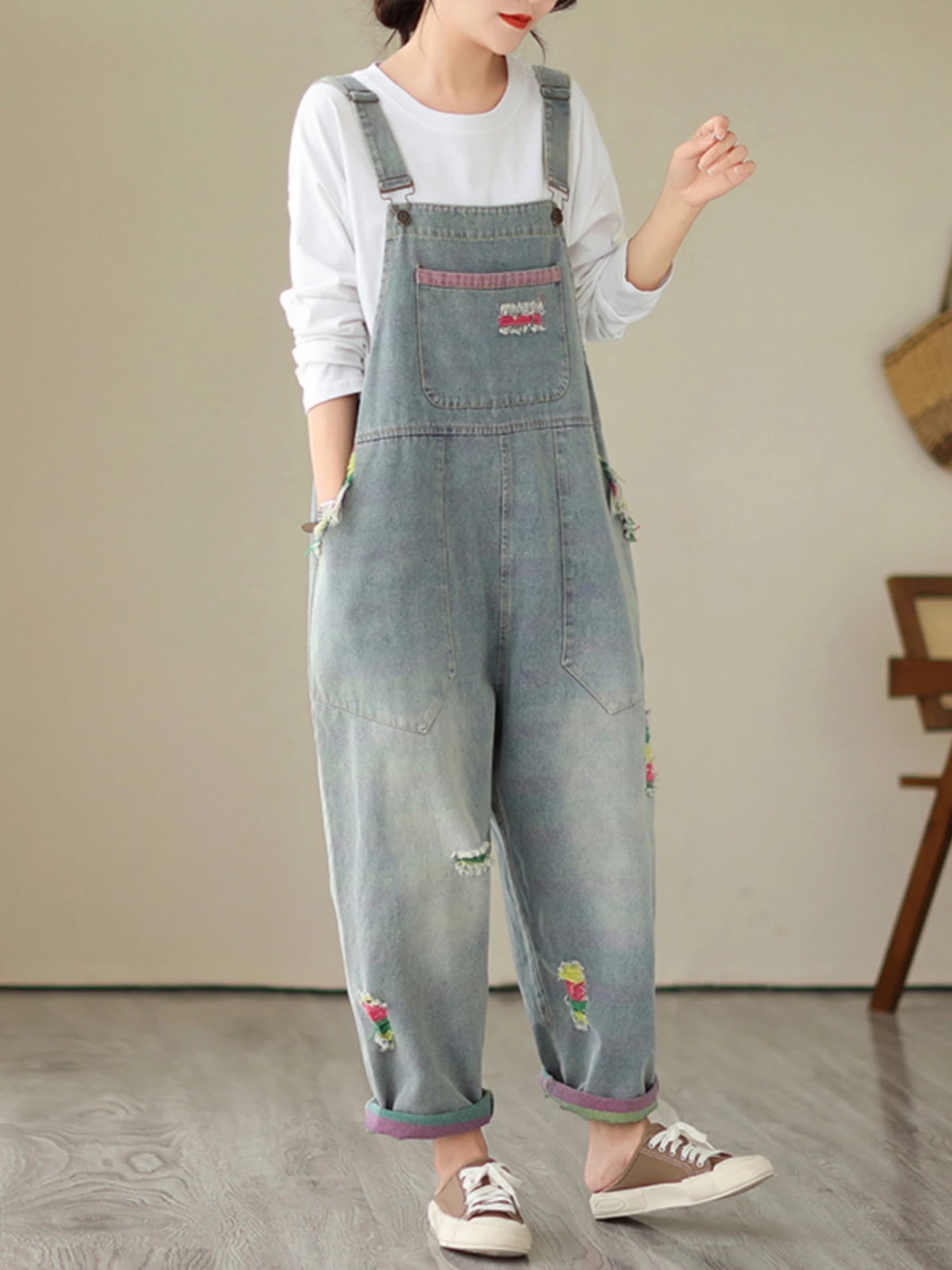 ダメージジーンズ復古秋韓版ゆるい洋気スコーデ完成！サロペットスラックスパンツ