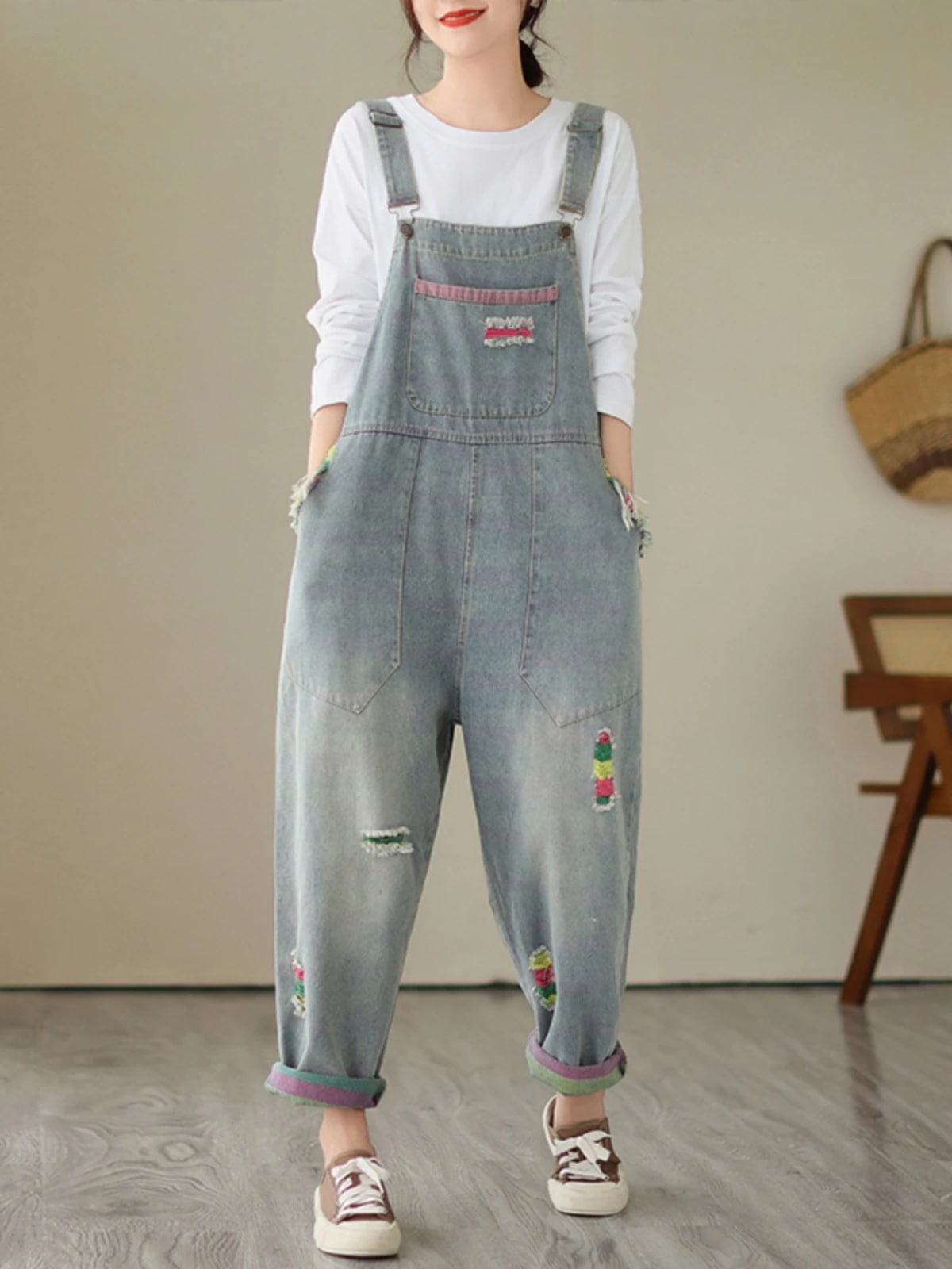 ダメージジーンズ復古秋韓版ゆるい洋気スコーデ完成！サロペットスラックスパンツ