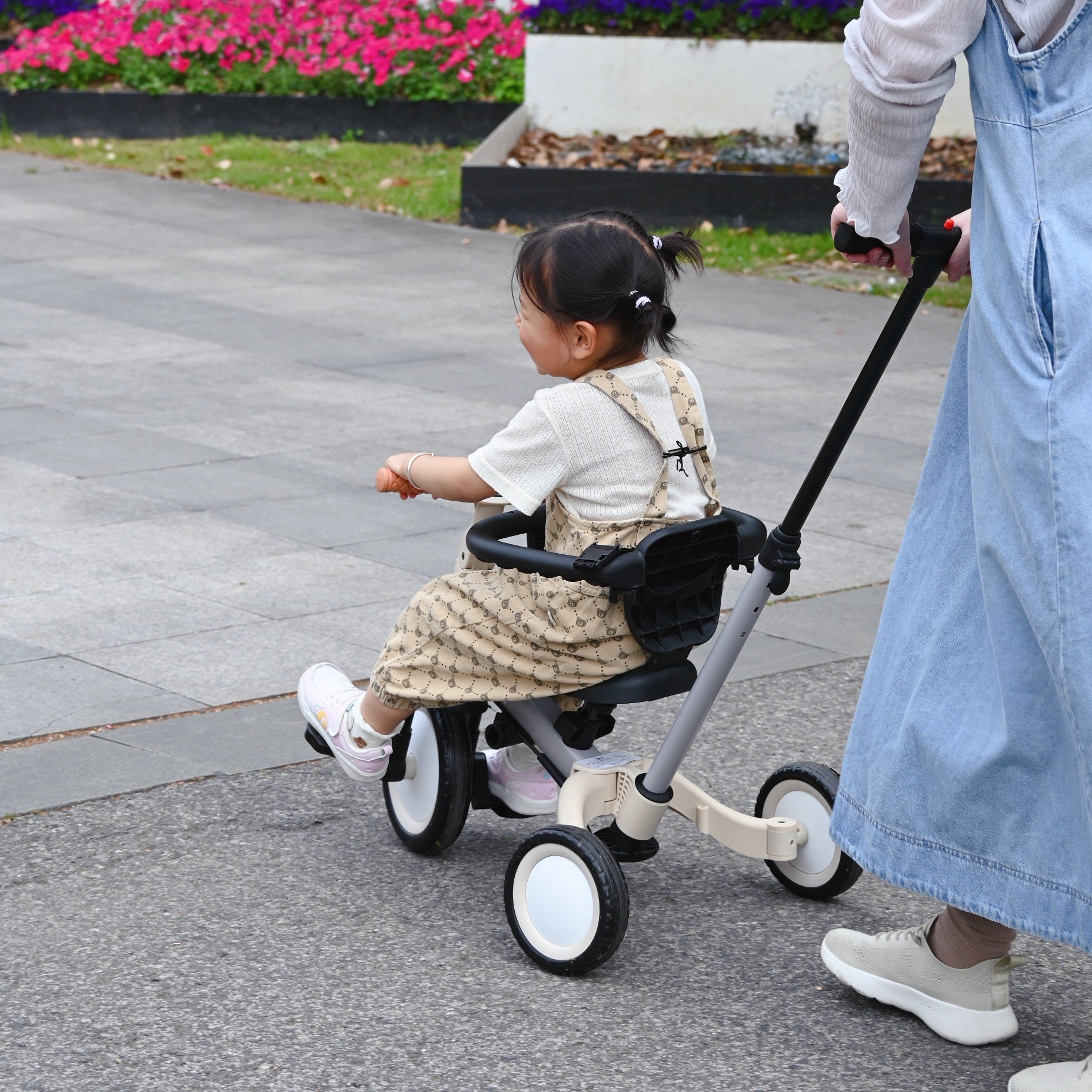 BMW GSモチーフ キッズ 三輪車 BMW R1200GS Pedal キッズ 三輪車 正規