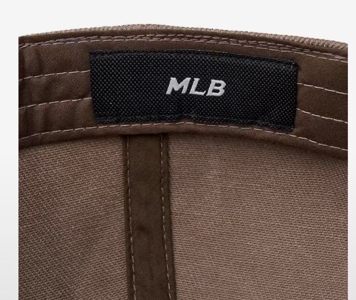 [カリナ着用]ダメージウォッシングアンストラクチャーボールキャップ