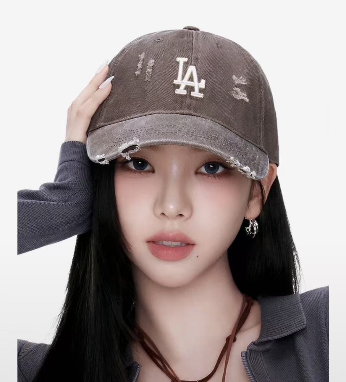 [カリナ着用]ダメージウォッシングアンストラクチャーボールキャップ