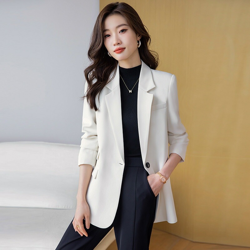 休西装 外套 女 新作 秋季 韓国デザイン ホワイト 大人ファッション ビジネスカジュアル 休西装 外套 女 新作 秋季 韓国デザイン ホワイト 大人ファッション ビジネスカジュアル