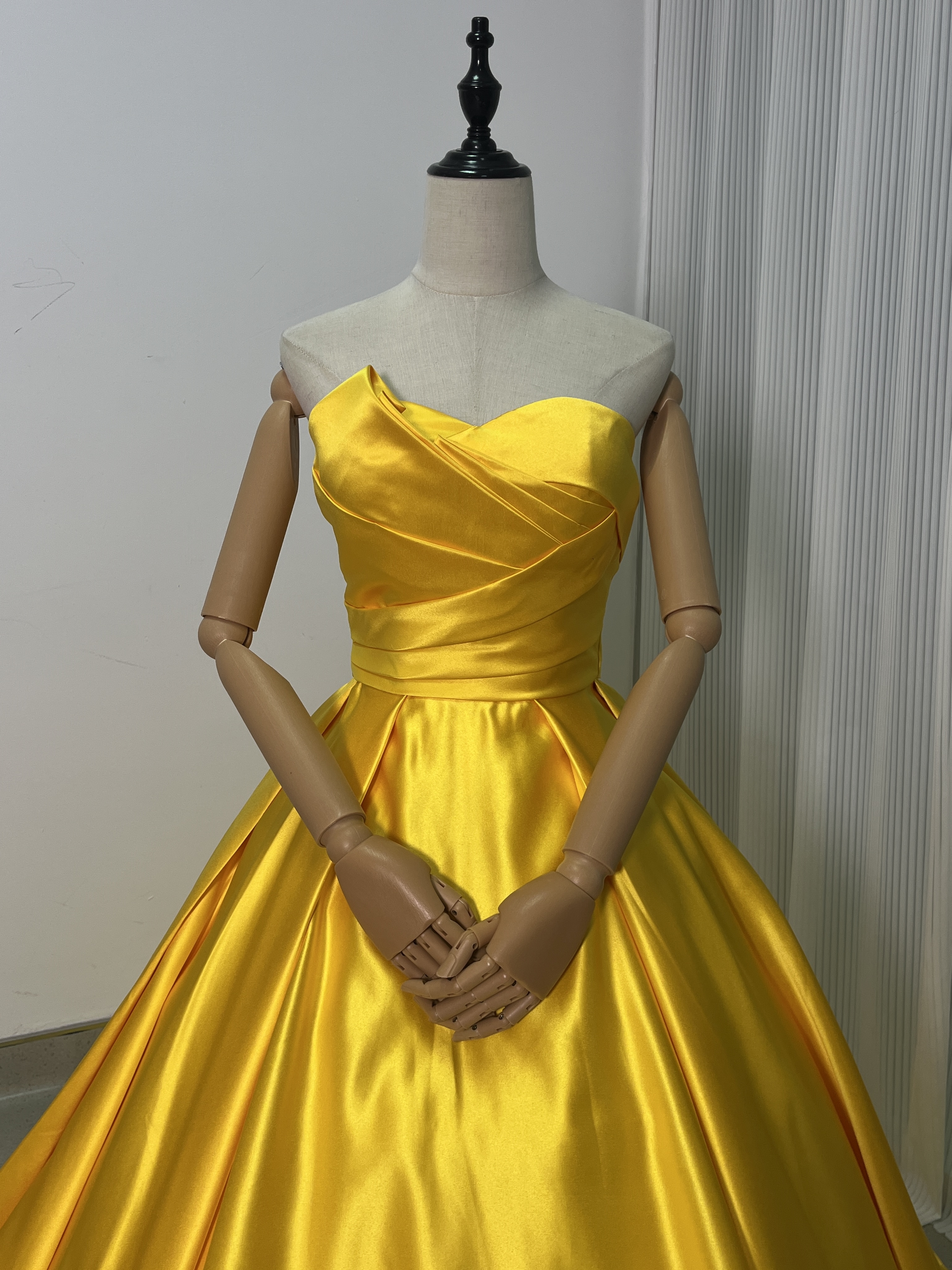 上品！カラードレス イエロー ベアトップ 豪華なバックリボン 前撮り