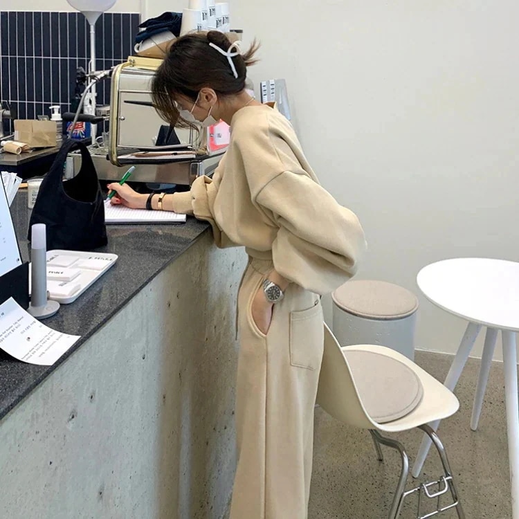 クリスマスセットアップ韓国クロップドトップスウェットパンツレディーススポーツウェアシンプルゆったり