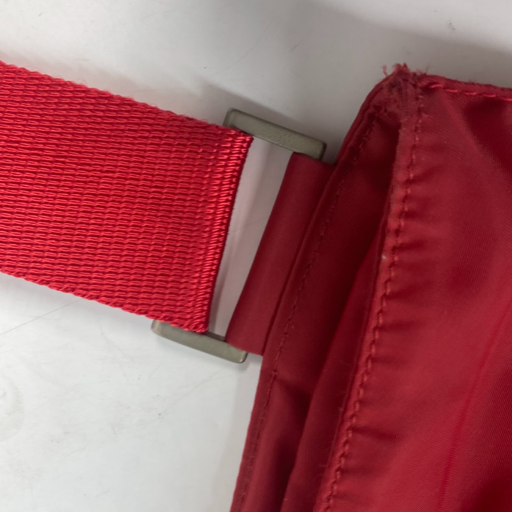 ショルダーバッグ トライアングルロゴ 三角ロゴ プレート ポシェット カバン 斜め掛け ナイロン レッド ショルダーバッグ トライアングルロゴ 三角ロゴ プレート ポシェット カバン 斜め掛け ナイロン レッド