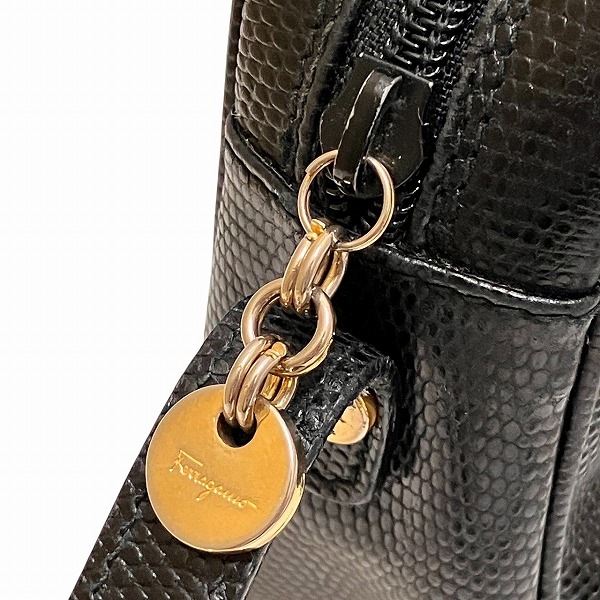 フェラガモ ヴァラ リボン 型押し D213096 バッグ ショルダーバッグ レディース【中古】