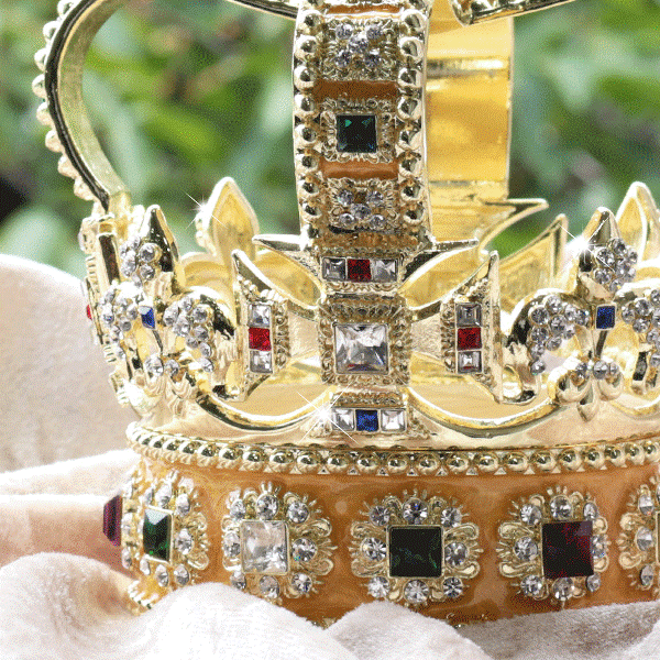 Qoo10] 東京銀座PICALS 【正規品】 聖エドワード王冠 ジュエリー