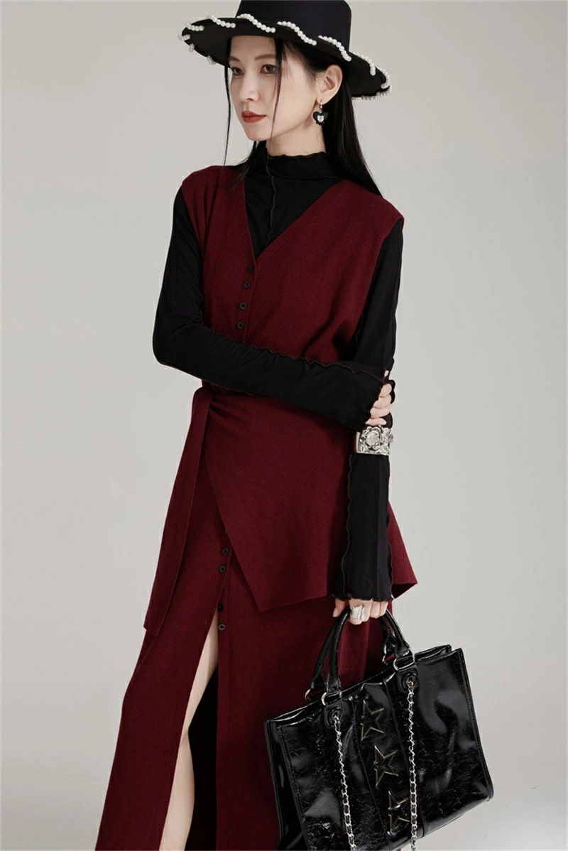 ノースリーブ ワンピース 秋冬 ニット ロングワンピース ニットワンピース v ネック ベスト ロングベスト ロング丈 マキシワンピース 二点 セットアップ 肩掛け 前開き ボタン留め スリット レッ ノースリーブ ワンピース 秋冬 ニット ロングワンピース ニットワンピース v ネック ベスト ロングベスト ロング丈 マキシワンピース 二点 セットアップ 肩掛け 前開き ボタン留め スリット レッ