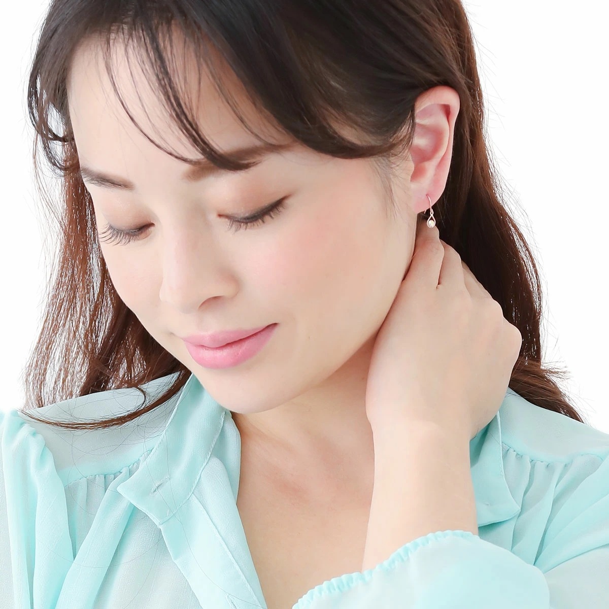 me on... K10ピンクゴールド 光によって表情を変えるキュービックジルコニアオーロラ 地金ねじりデザイン雫フレームモチーフフックピアスプレゼント 春夏 大人気 me on... K10ピンクゴールド 光によって表情を変えるキュービックジルコニアオーロラ 地金ねじりデザイン雫フレームモチーフフックピアスプレゼント 春夏 大人気